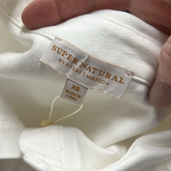 Super Natural by Secret Mission Cotton Twill Eyelet Everly Shirt Jacket In Ecru - Picture 4 of 14